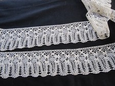 Ancienne dentelle aux fuseaux main