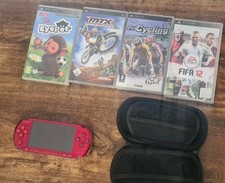 Sony PSP 3004 Radiant Red + 4 Jeux UMD + Sacoche + Chargeur + 4Go
