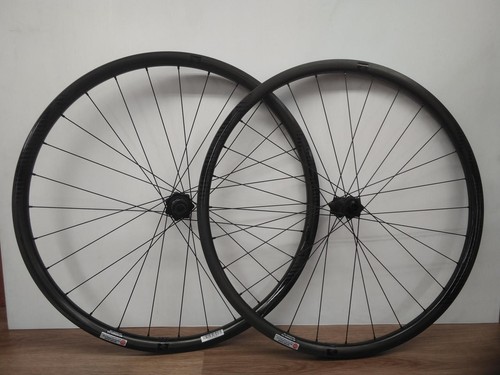 Reynolds tr249 carbon wheelset - reynolds,