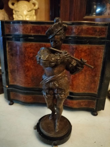 Belle statue régule socle - statue, en