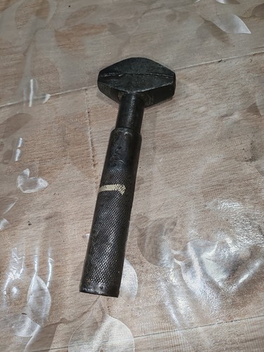 Outil ancien clé - outil, molette