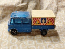 MAJORETTE MERCEDES TRAVAUX PUBLICS BLEU  COMPLET.