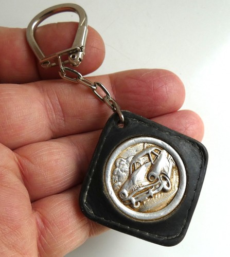 Ancien porte clé automobile - porte,