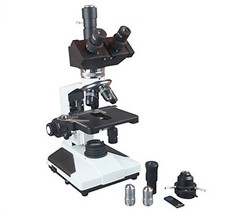 Microscope trinoculaire