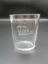 Verre de cure ancien en étui