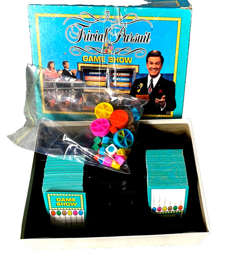 Trivial pursuit game show - trivial,