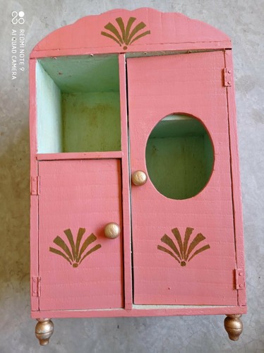 Meuble jouet armoire - meuble, art