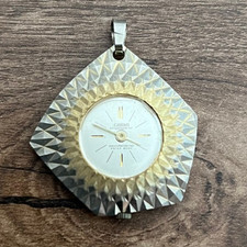 montre bracelet N2685 pendentif sorna