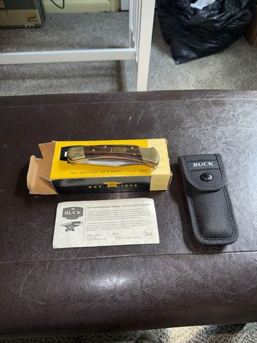 Buck 110 folding hunter - buck,