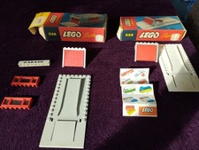 2 Boîtes LEGO System 235 et