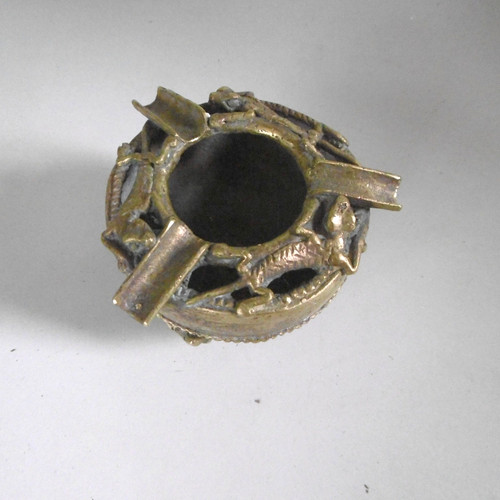 Ancien cendrier bronze - en, avec