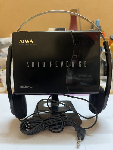 Aiwa portable cassette - 🟡aiwa,