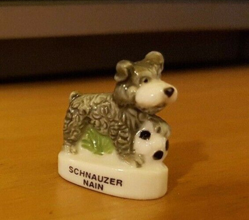 Fève chien schnauzer nain - fève,