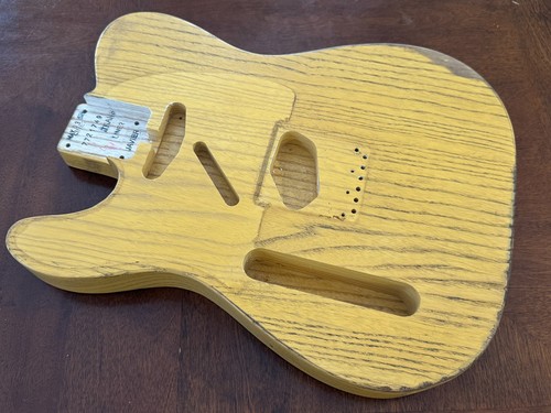 Relic lefty fender - relic,
