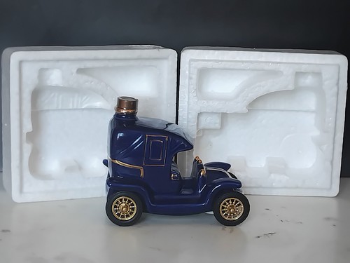 Full miniature mini bottle - full,