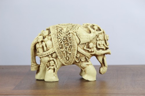 Statue dame éléphant