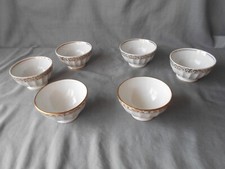VINTAGE 6 PETITS BOLS TASSES EN PORCELAINE HAUTEUR 4.5CM DIAMETRE 8.5CM