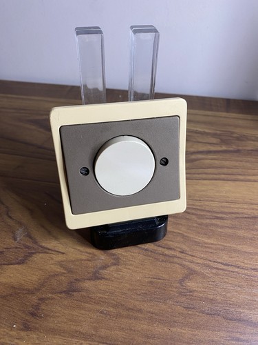 Bouton poussoir pour