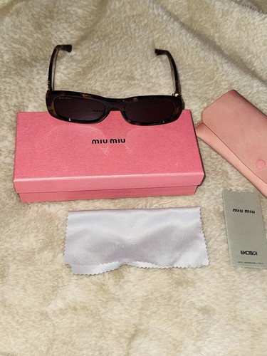 Lunettes soleil miu - miu,
