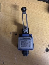 XCKM Schneider - Interrupteur fin de course - Levier réglable Plastique - 1no+1n