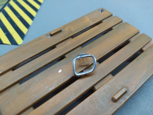 Contour calandre gauche - ,