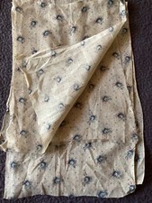 Chutes de Tissus anciens imprimé main sur voile de coton ou lin, motifs bouquets