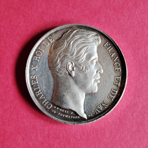 339 tres rare jeton - ,
