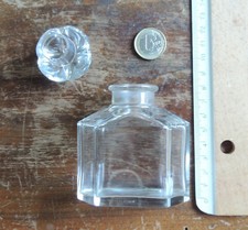 Ancien flacon de parfum en