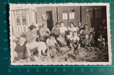 Photo Femmes Et Enfants En Plage Transat Et Cabines 1933 (F 37)