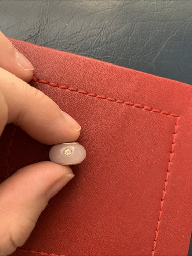 Perle rose avec - , pierre