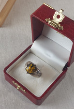 Ancienne belle bague, pierre ambre, en argent massif