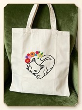 Tote bag artisanal brodé –
