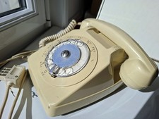 Ancien téléphone à cadran