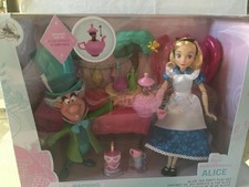 SPLENDIDE COFFRET ALICE AU PAYS DES MERVEILLES : POUPEE + SERVICE A THE etc ...