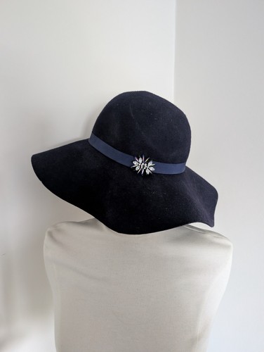 Chapeau capeline bleu