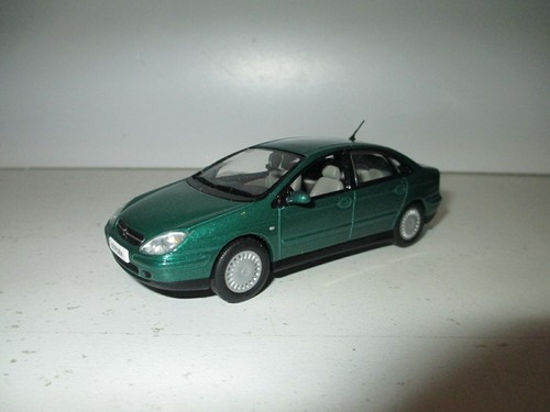 Citroen berline vert green - citroen,
