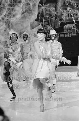 Mireille mathieu exclusive - *,