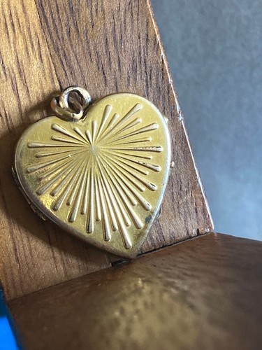 Ancien pendentif ouvrant coeur - ancien,