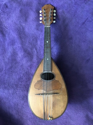 Belle mandoline napolitaine