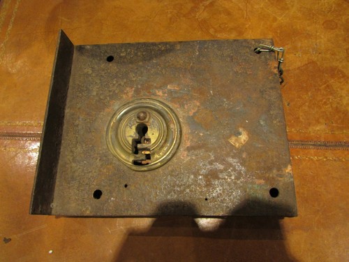 Ancienne grosse serrure epok - grosse,