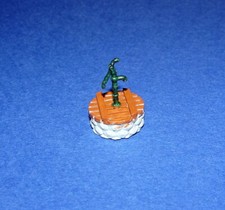 ** LOT DE 1 ou 2 PUITS DE JARDIN AVEC POMPE/  DECORATION TRAIN HO 1/87  ***