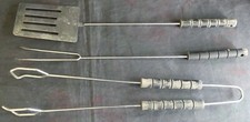 Lot de 3 ustensiles barbecue – occasion – inox et bois – Ref 1557