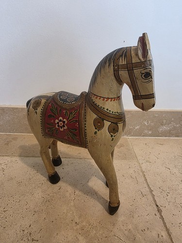 Cheval bois mariage - en,