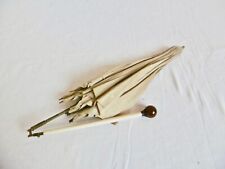 OMBRELLE ANCIENNE PLIANTE FILLETTE OU POUPÉE MANCHE AVEC PIERRE ROUGE AMBRÉE