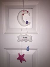 Idées de lit à baldaquin pour bébé ou mur