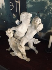 Figurine putti chérubin porcelaine blanche E Quinter française XIXe