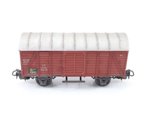 Wagon couvert fermé märklin - couvert,