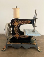 Ancien Jouet Tôle Mini Machine à Coudre Enfant Début XXème