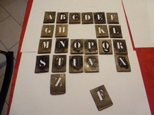 pochoirs anciens en métal