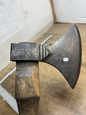 hache droitier outil ancien